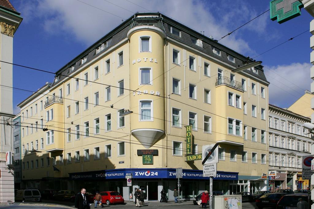 Florum Hotel Viena Exterior foto